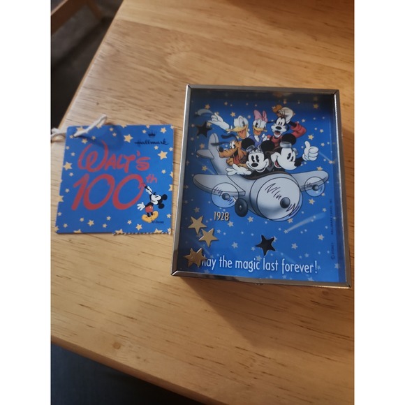 Hallmark Other - Hallmark Walt's 100th Catch a Falling Star box game